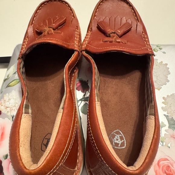 Sz 9.5 Leather Ariat Shoes - Picture 2 of 8